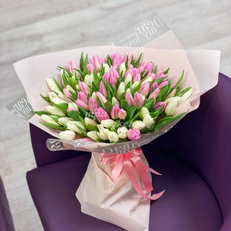 101 белый и розовый тюльпан