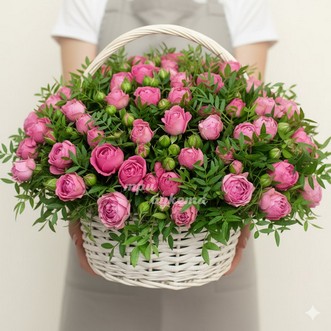51 пионовидная роза в корзине
