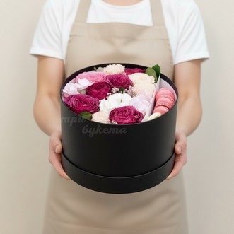 Макаруны в коробочке на Новый год