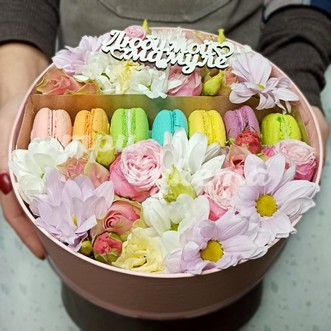 Макаруны с цветами любимой маме