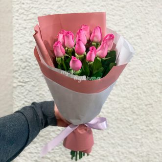 Букет из 11 розовых миниатюрных роз